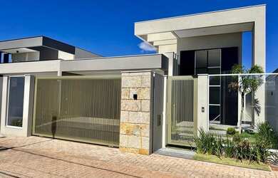 Imagem: A casa em condomínio possui 4 Dormitórios, 5 Banheiros, 4