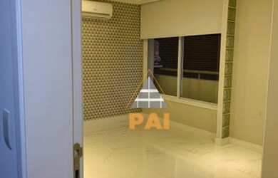 Imagem: O depósito possui 1 Vaga na garagem, 33m² de Área e está