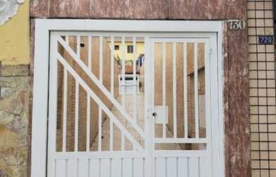 Imagem: A casa possui 2 Dormitórios, 1 Banheiro, 4 Vagas na garagem