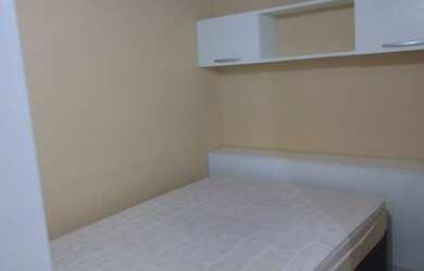 Imagem: A kitnet possui 1 Dormitório, 1 Banheiro, 1 Vaga na garagem