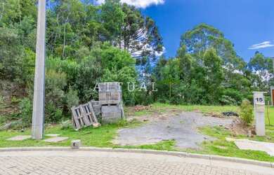 Imagem: O terreno possui 740m² de Área, Imóvel novo e está localizado