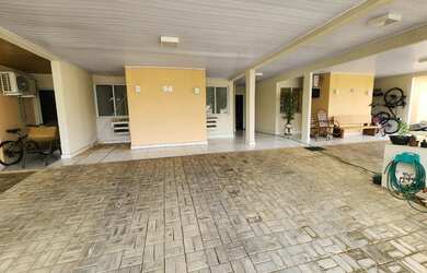 Imagem: A casa em condomínio possui 3 Dormitórios, 2 Banheiros, 2