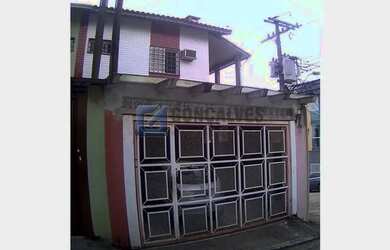 Imagem: A casa possui 3 Dormitórios, 3 Banheiros, 2 Vagas na garagem