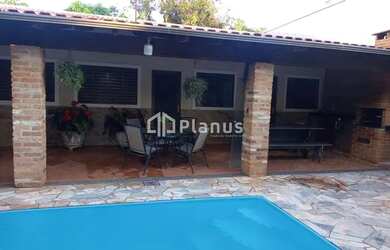 Imagem: A fazenda possui 300m² de Área e está localizado em Vale