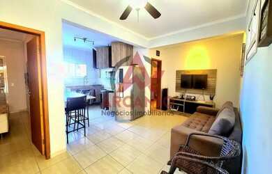 Imagem: O apartamento possui 2 Dormitórios, 2 Banheiros, 1 Vaga na