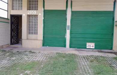 Imagem: O depósito possui 2 Vagas na garagem, Imóvel novo e está