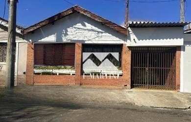 Imagem: A casa possui 2 Dormitórios, 2 Banheiros, 1 Vaga na garagem