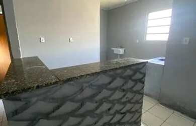 Imagem: A casa possui 1 Dormitório, 1 Banheiro e está localizado em