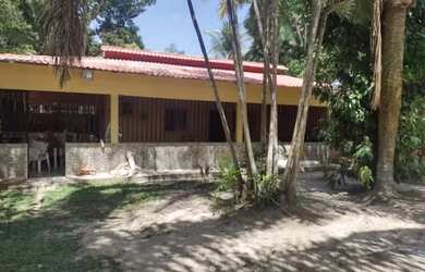 Imagem: A casa possui 3 Dormitórios, 3 Banheiros e está localizado