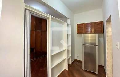 Imagem: O apartamento para alugar possui 1 Dormitório, 1 Banheiro e