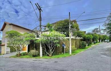 Imagem: A casa em condomínio possui 4 Dormitórios, 5 Banheiros, 5