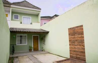 Imagem: A casa em condomínio possui 3 Dormitórios, 3 Banheiros, 1