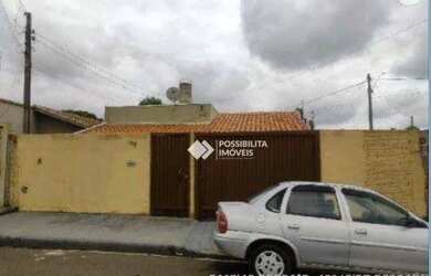 Imagem: A casa possui 2 Dormitórios, 1 Banheiro, 1 Vaga na garagem