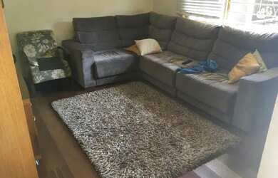 Imagem: A casa possui 3 Dormitórios, 1 Banheiro, 1 Vaga na garagem