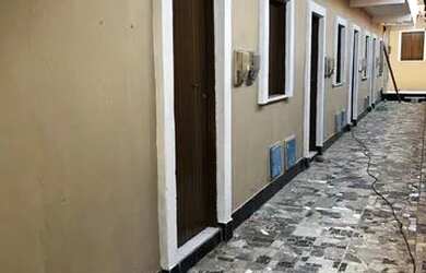 Imagem: A casa possui 1 Dormitório, 1 Banheiro e está localizado