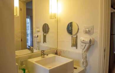 Imagem 13: Flat próximo Av Brigadeiro Faria Lima , Av das Nações Unidas com entrada...