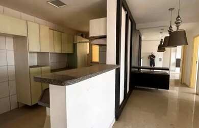 Imagem: O apartamento possui 3 Dormitórios, 3 Banheiros, 2 Vagas na