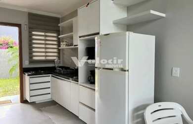 Imagem 10: Praia Noiva do Mar, pé direito diferenciado, com 2 dormitórios, sendo...