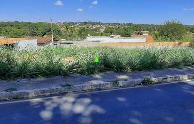 Imagem: O terreno possui 360m² de Área e está localizado em Santos