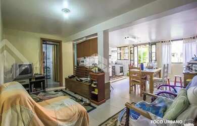 Imagem: A casa possui 5 Dormitórios, 3 Banheiros, 400m² de Área