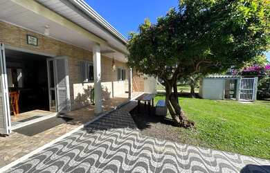 Imagem: A casa possui 4 Dormitórios, 3 Banheiros, 150m² de Área