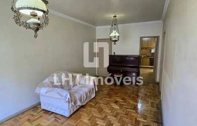 Imagem: O apartamento possui 2 Dormitórios, 2 Banheiros, 75m² de Área