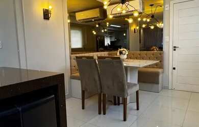 Imagem: O apartamento possui 2 Dormitórios, 2 Banheiros, 2 Vagas na