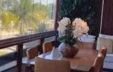 Imagem: O apartamento possui 3 Dormitórios, 5 Banheiros, 4 Vagas na