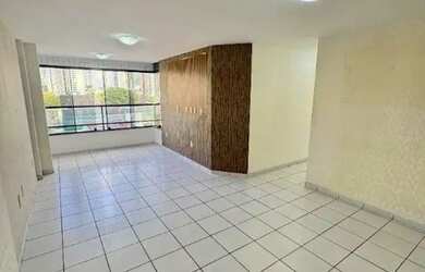 Imagem: O apartamento possui 3 Dormitórios, 1 Banheiro, 2 Vagas na