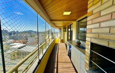 Imagem 8: Apartamento com sacada gourmet e 3 vagas no Bom Fim