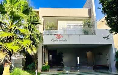 Imagem: A casa em condomínio possui 4 Dormitórios, 5 Banheiros, 4