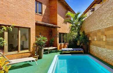 Imagem: A casa à venda possui 5 Dormitórios, 4 Banheiros, 3 Vagas