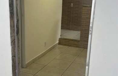 Imagem 8: Alugo kitnet 650 reais. Varanda, 50m² de Área, 1 Banheiroe1 Dormitório