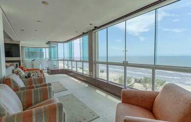 Imagem: O apartamento possui 4 Dormitórios, 3 Banheiros, 3 Vagas na