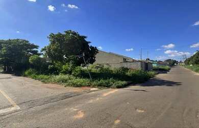 Imagem: O terreno possui 375m² de Área e está localizado em Jardim