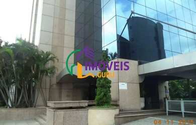 Imagem: O depósito possui 5 Vagas na garagem e 387m² de Área e está