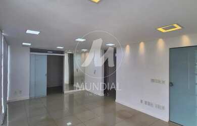 Imagem: O depósito possui 3 Vagas na garagem e 164m² de Área e está