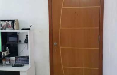 Imagem: O apartamento possui 3 Dormitórios, 1 Banheiro, 1 Vaga na garagem