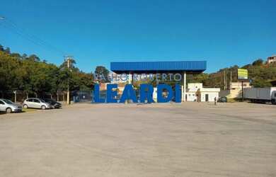 Imagem: O depósito possui 2451m² de Área e está localizado em Empresarial