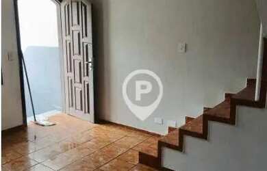 Imagem: A casa possui 4 Dormitórios, 2 Banheiros, 2 Vagas na garagem