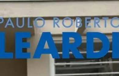 Imagem: A casa possui 3 Dormitórios, 4 Banheiros, 2 Vagas na garagem