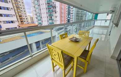 Imagem: O apartamento possui 3 Dormitórios, 2 Banheiros, 2 Vagas na