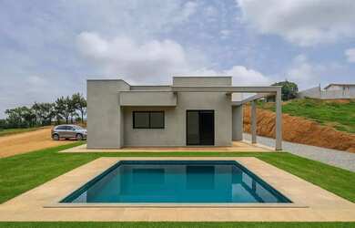 Imagem: A fazenda possui 600m² de Área, Imóvel novo e está localizado