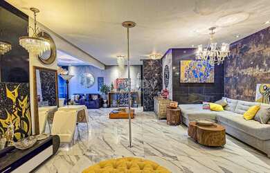 Imagem: O apartamento possui 4 Dormitórios, 4 Banheiros, 2 Vagas na