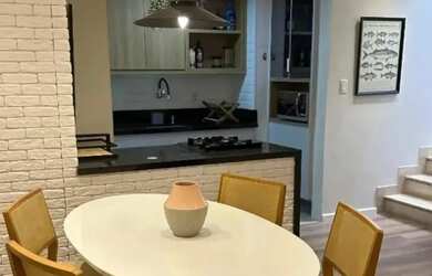 Imagem: O apartamento possui 2 Dormitórios, 1 Banheiro, 2 Vagas na