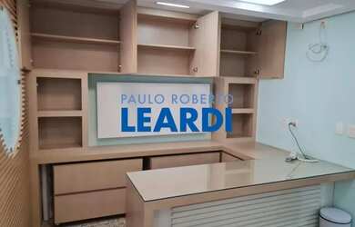 Imagem: O depósito à venda possui 2 Vagas na garagem, 40m² de Área