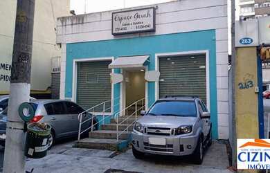 Imagem: O depósito possui 5 Vagas na garagem, 500m² de Área e está