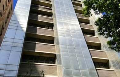 Imagem: O depósito possui 4 Vagas na garagem e 218m² de Área e está