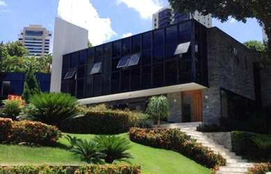 Imagem: A casa em condomínio possui 5 Dormitórios, 5 Banheiros, 5