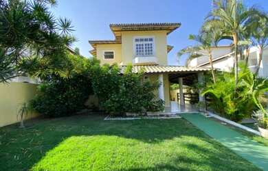 Imagem: A casa em condomínio possui 4 Dormitórios, 3 Banheiros, 2